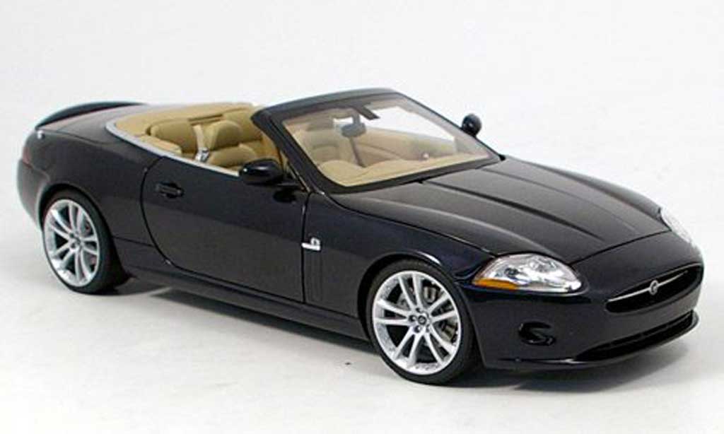 Jaguar XK Cabriolet 1/18 Autoart Cabriolet blauw 2006 modelauto