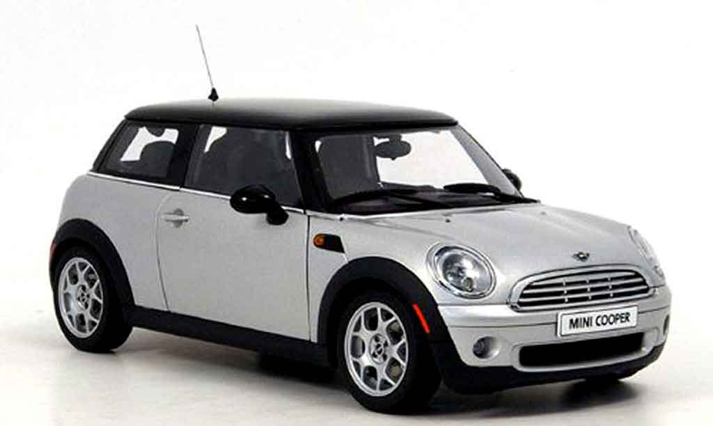 Mini Cooper D 1/18 Autoart D grijs zwart modelauto