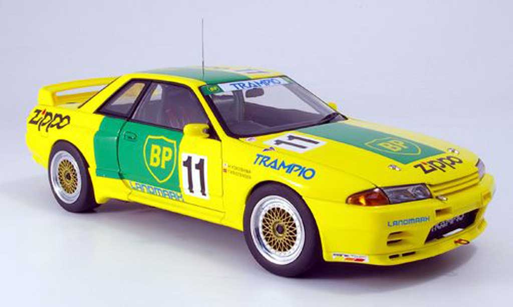 Nissan Skyline R32 1/18 Autoart R32 gtr bp oil 1993 modelauto