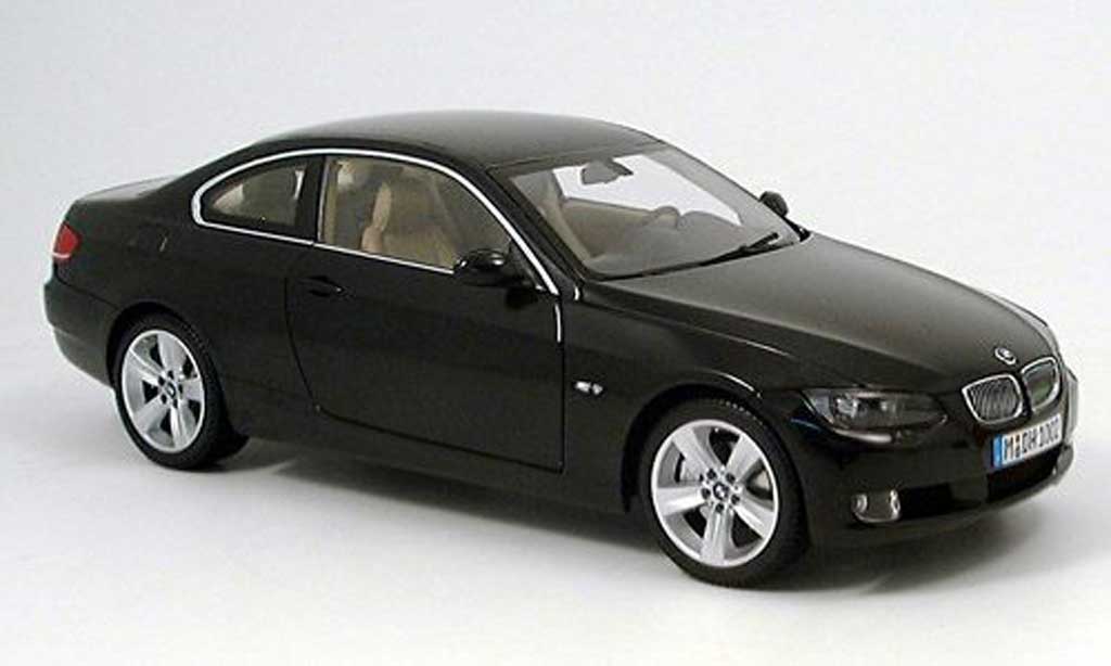 Bmw 335 E92 1/18 Kyosho E92 coupe zwart 2006 modelauto