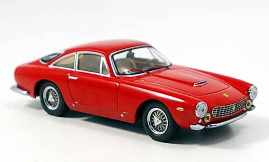 Ferrari 250 GT 1962 1/43 IXO GT 1962 sedantta lusso rood modelauto