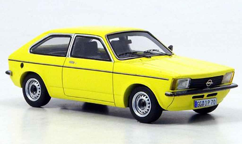 Opel Kadett C 1/43 Neo C city geel 1978 modelauto