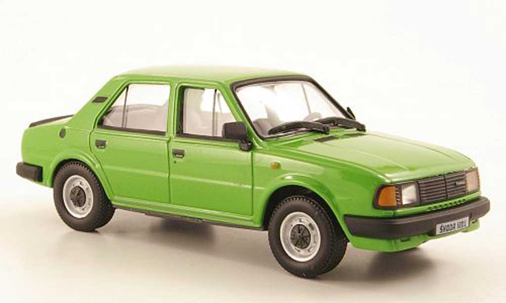 Skoda 120 1/43 Abrex L grun 1986 modelauto