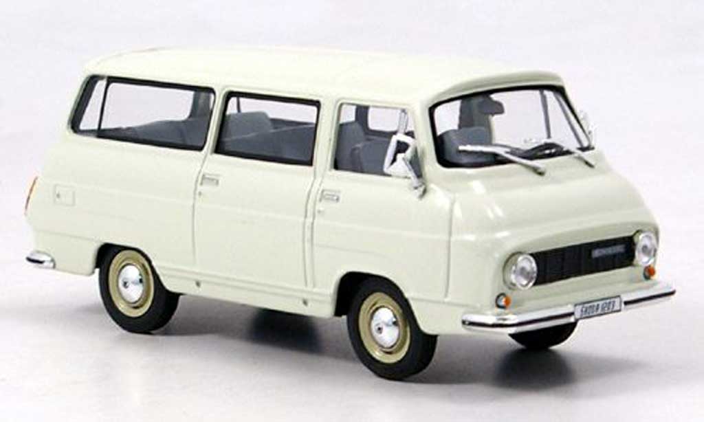 Skoda 1203 1/43 Abrex Mikrobus wit modelauto