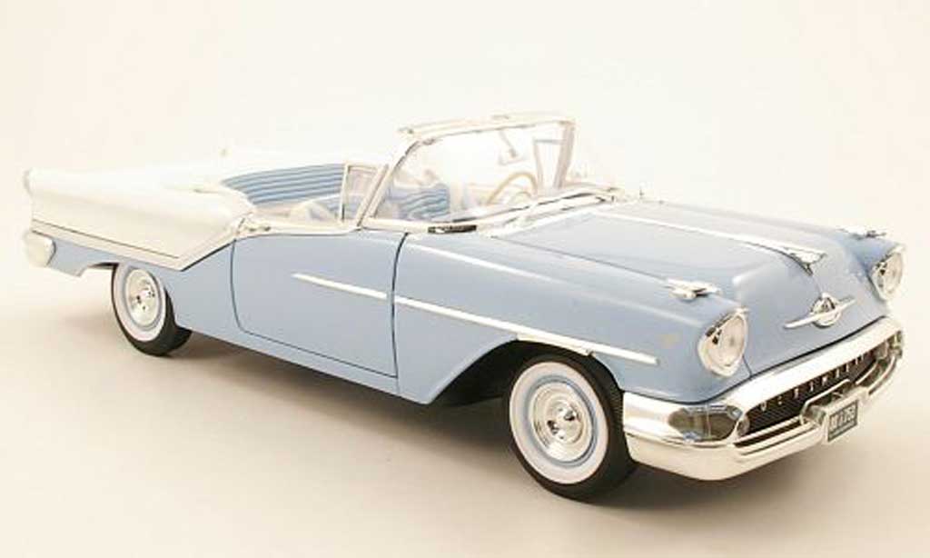 Oldsmobile Super 88 1/18 Yat Ming cabriolet blauw wit 1957 modelauto