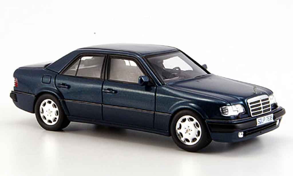 Mercedes 500 E 1/43 Spark E E (W 124) grun modelauto