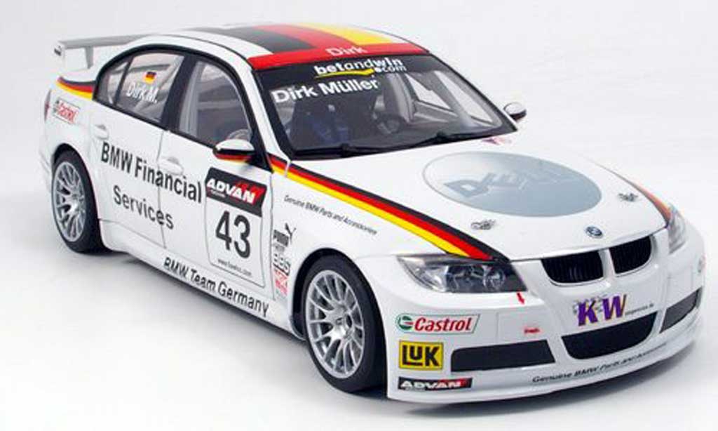 Bmw 320 E90 1/18 Autoart E90 si no.43 d.muller 2006 WTCC modelauto
