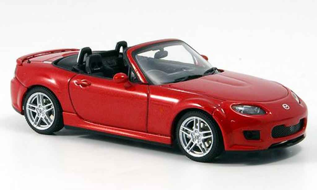 Mazda MX5 2006 1/43 Autoart 2006 MX 5 rood RHD modelauto