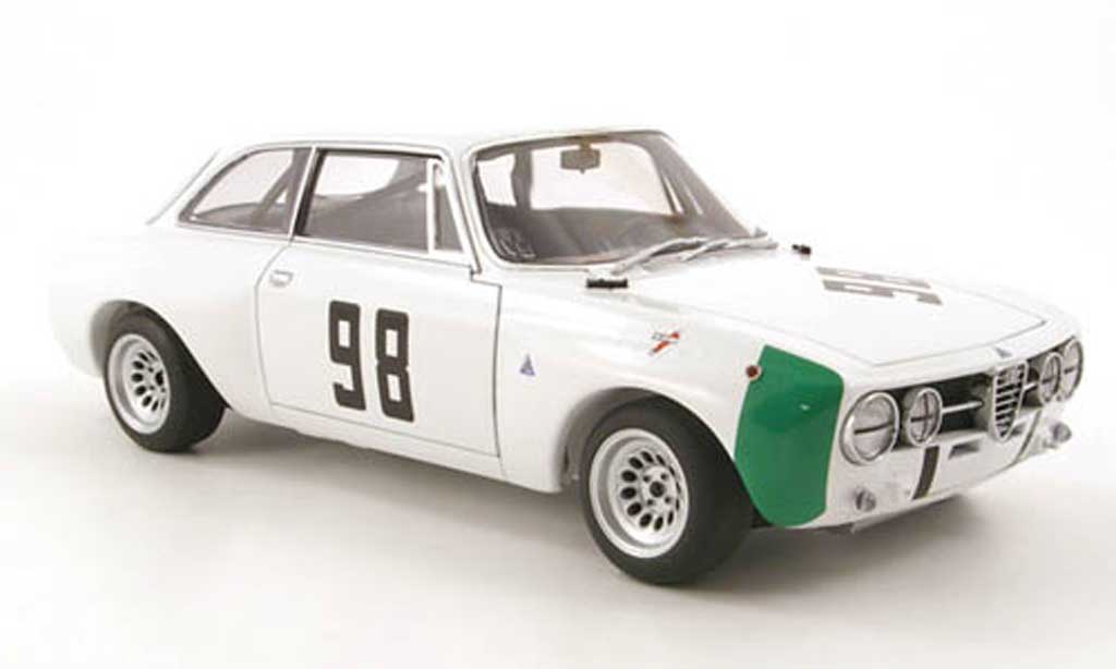 Alfa Romeo Giulia GT Am 1/18 Autoart GT Am no.98 hezemans monza 1970 modelauto