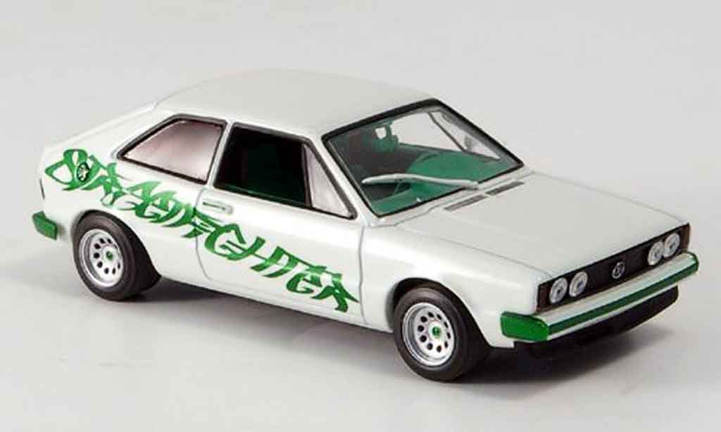 Volkswagen Scirocco 1/43 Minichamps scirocco street fighter wit modelauto