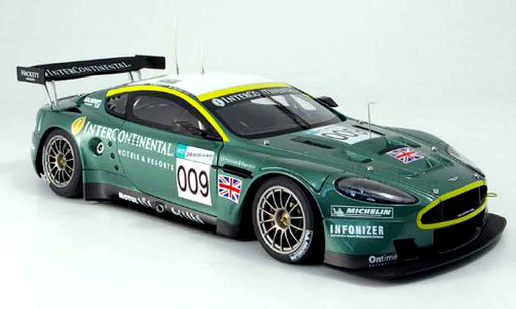 Aston Martin DBR9 1/18 Autoart no.009 gt1 klassensieger le mans 2007 modelauto
