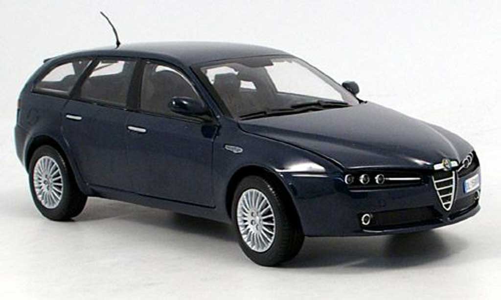 Alfa Romeo 159 1/18 Mondo Motors sport wagon blauw 2007 modelauto