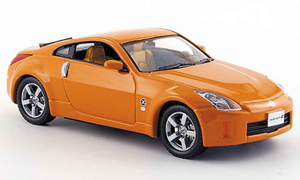 Nissan 350Z 1/43 J Collection oranje Facelift 2007 modelauto