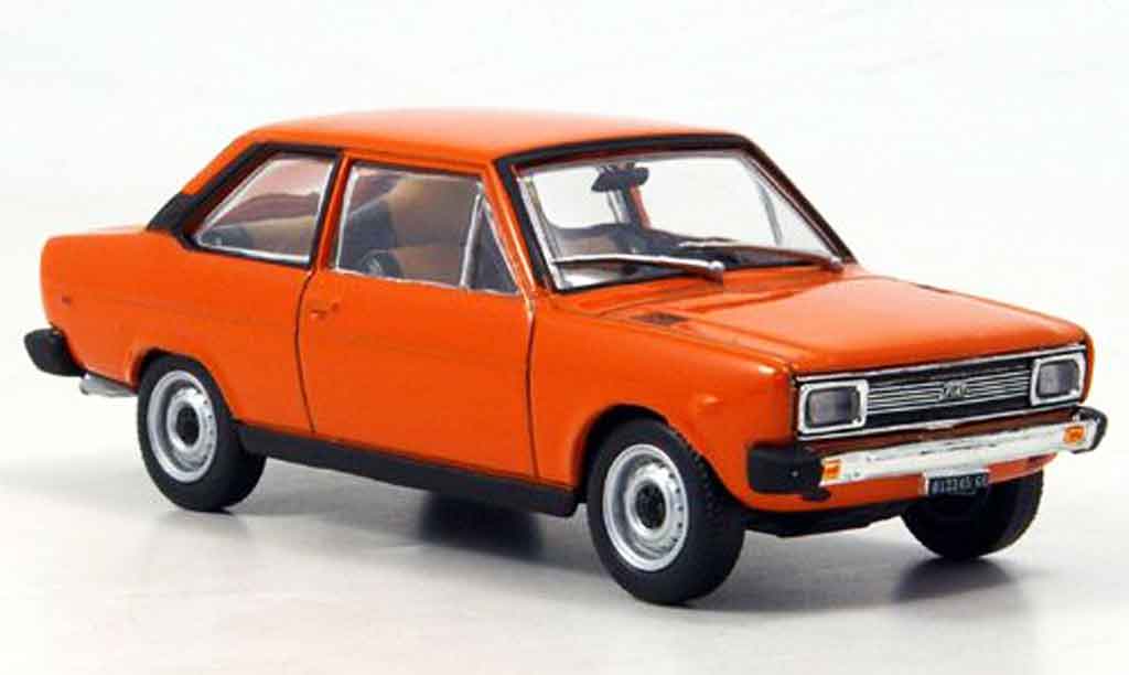 Fiat 131 1/43 Starline Mirafiori oranje 1971 modelauto
