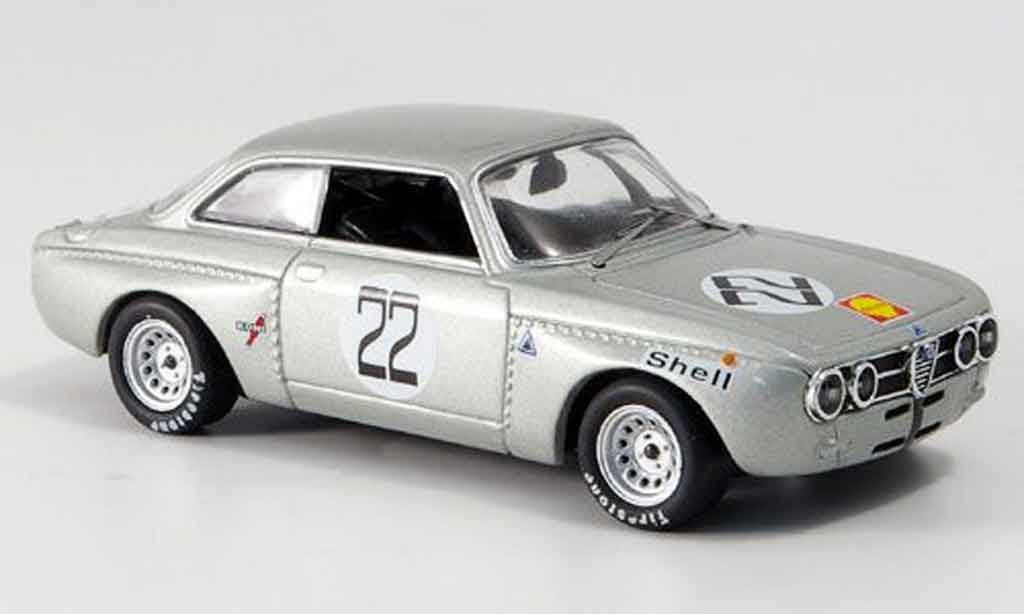 Alfa Romeo Giulia GT Am 1/43 M4 GT Am no.22 de adamich monza 1972 modelauto