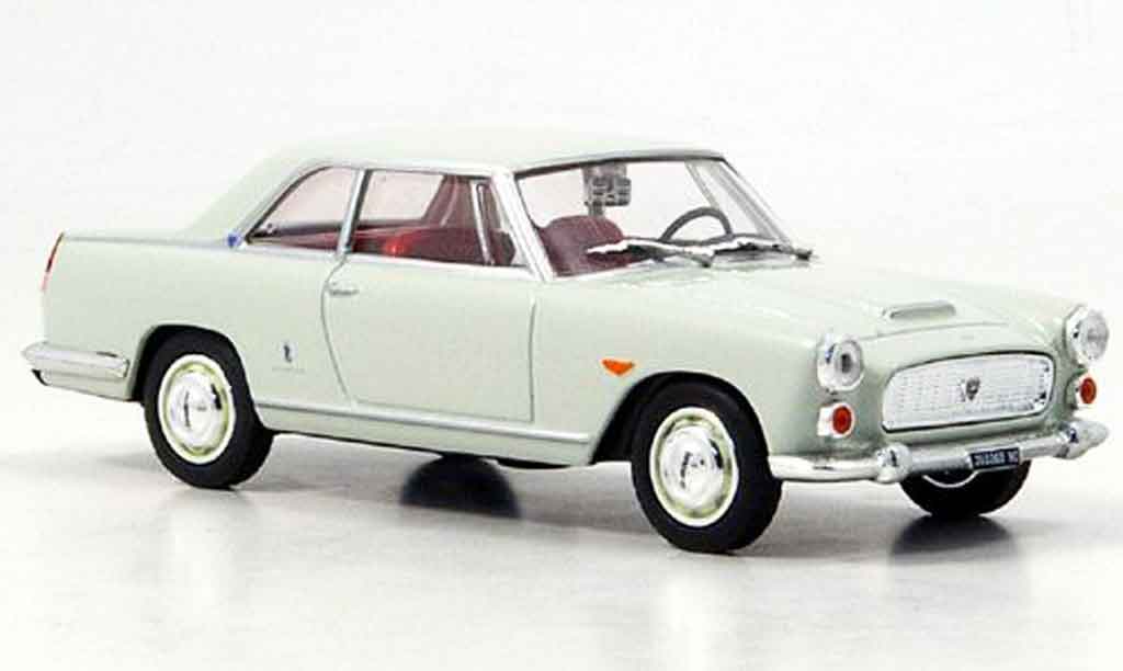 Lancia Flaminia coupe 3B 1/43 Starline coupe 3B creme wit 1962 modelauto