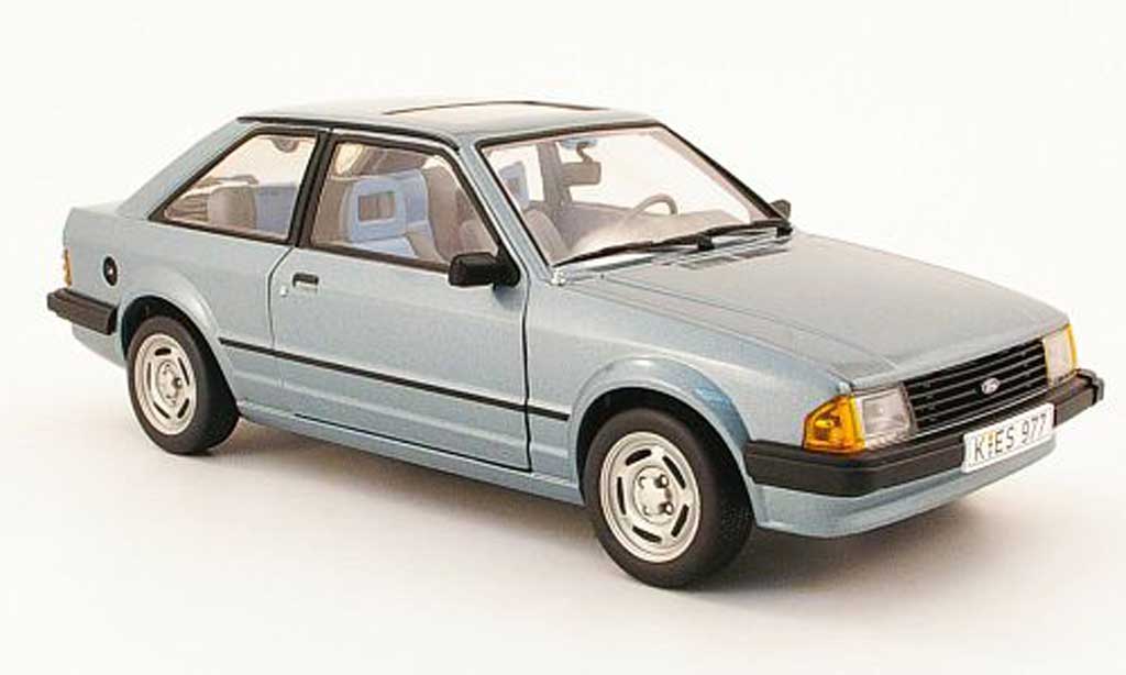 Ford Escort MK3 1/18 Sun Star MK3 gl grijs blauw 1981 modelauto