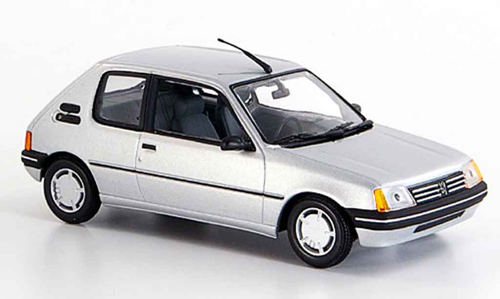 Peugeot 205 1/43 Minichamps grijs metallic 1990 modelauto