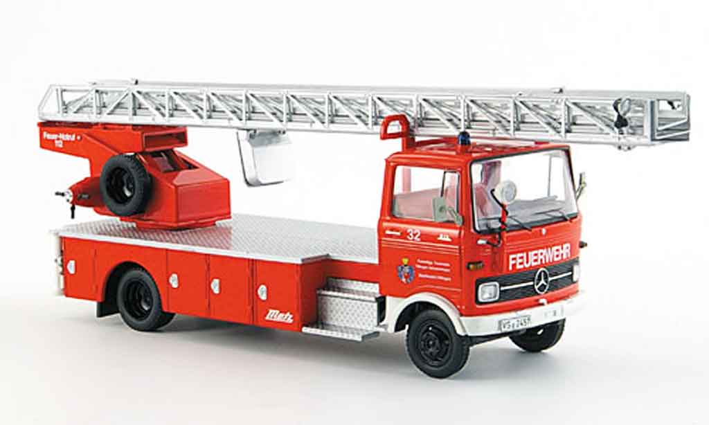 Mercedes LP 813 1/43 Schuco pompier Villingen Schwenningen modelauto