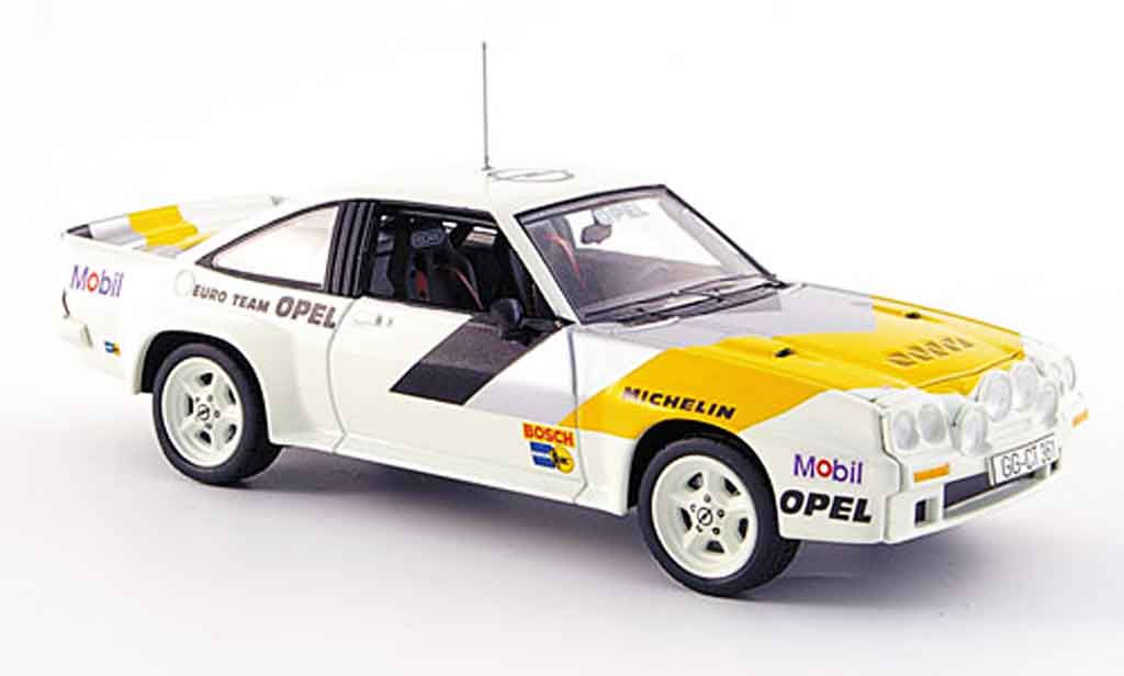Opel Manta B 1/43 Schuco B 400 werksfarben modelauto