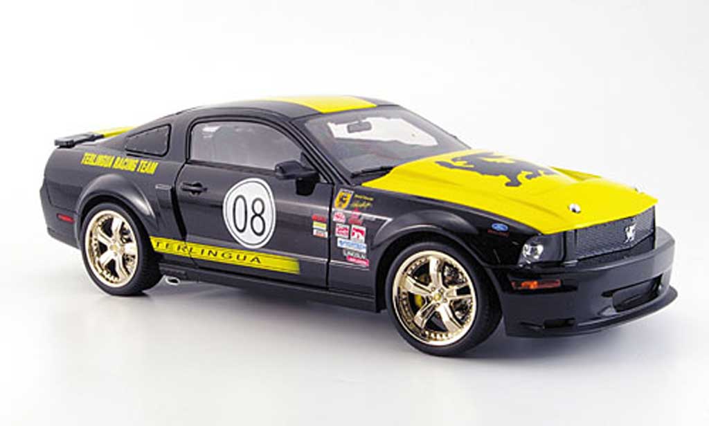Shelby GT 1/18 Shelby Collectibles no.07 zwart geel terlingua race version 2008 modelauto