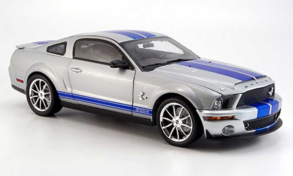 Shelby GT 500 1/18 Shelby Collectibles kr grijs/blauw 2008 modelauto