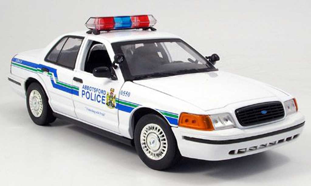 Ford Crown 1/18 Motormax Victoria Politie Abbots 2001 modelauto