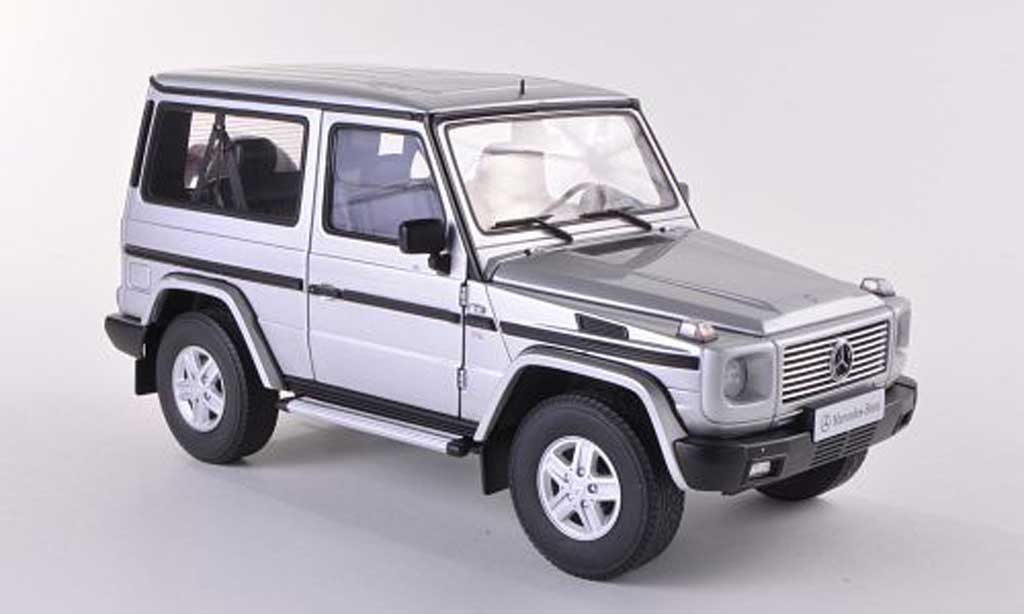 Mercedes Classe G 1/18 Autoart grijs SWB 90er-Baureihe modelauto