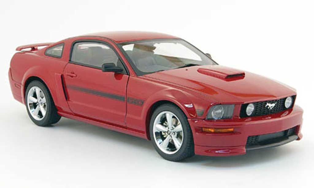 Ford Mustang 2007 1/18 Autoart 2007 gt california special rood modelauto