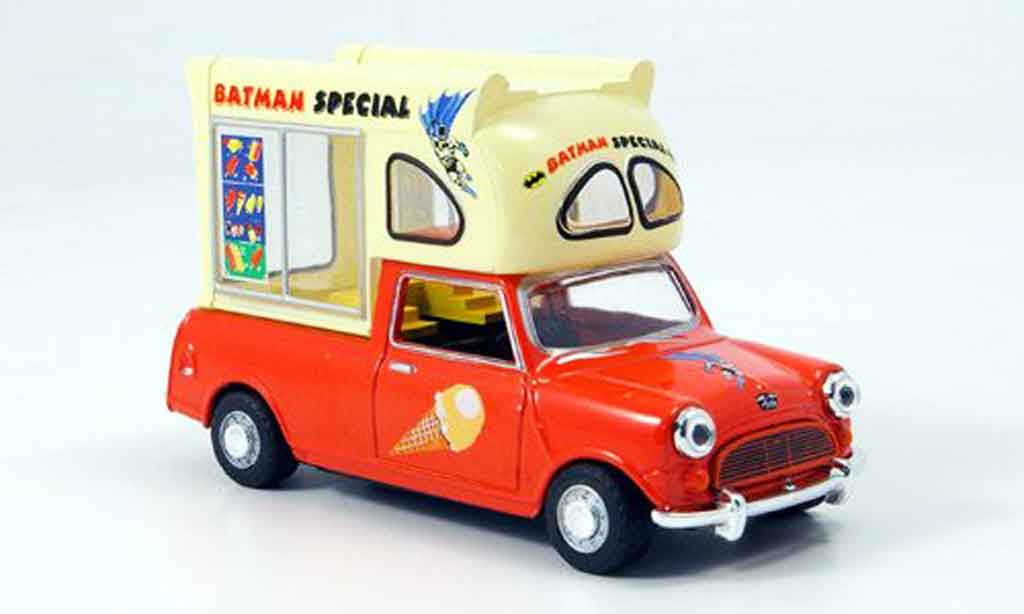 Austin Mini Pick Up 1/43 Oxford rood wit Batman Special Eiswagen modelauto