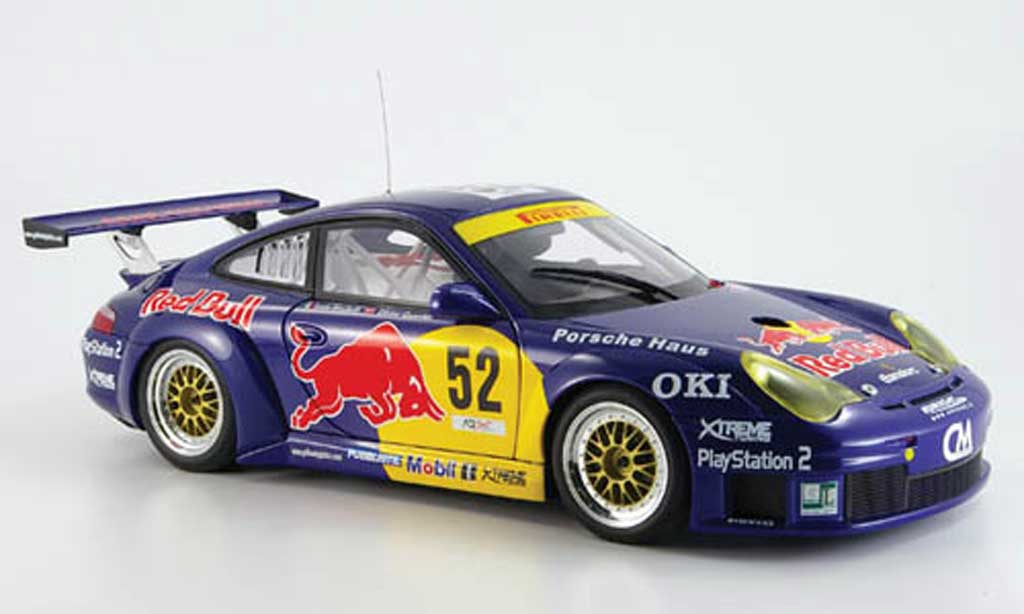 Porsche 996 GT3 RSR 1/18 Autoart GT3 RSR no.52 red bull modelauto