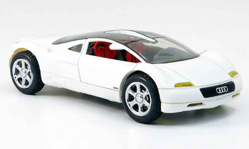 Audi Avus 1/43 Revell quattro wit 1991 modelauto