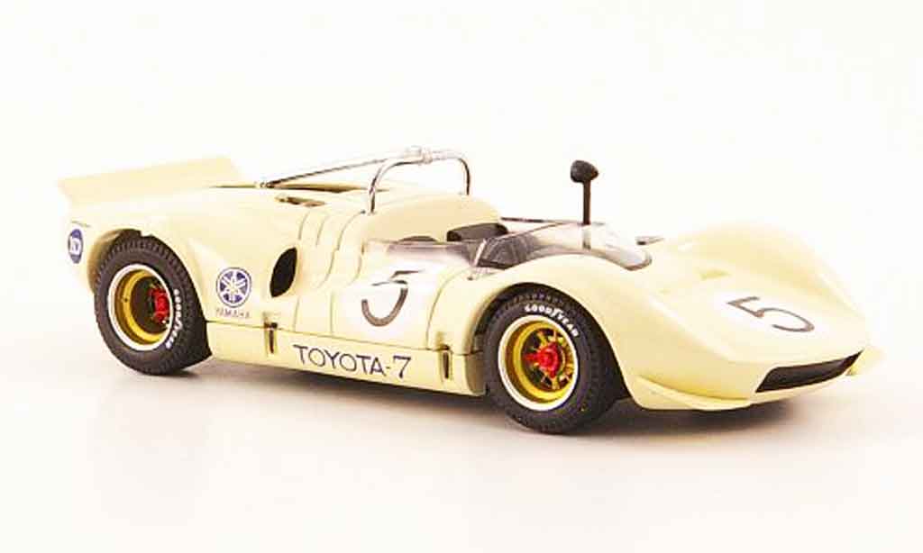 Toyota 7 GP 1/43 Ebbro no.5 beige japan 1968 modelauto