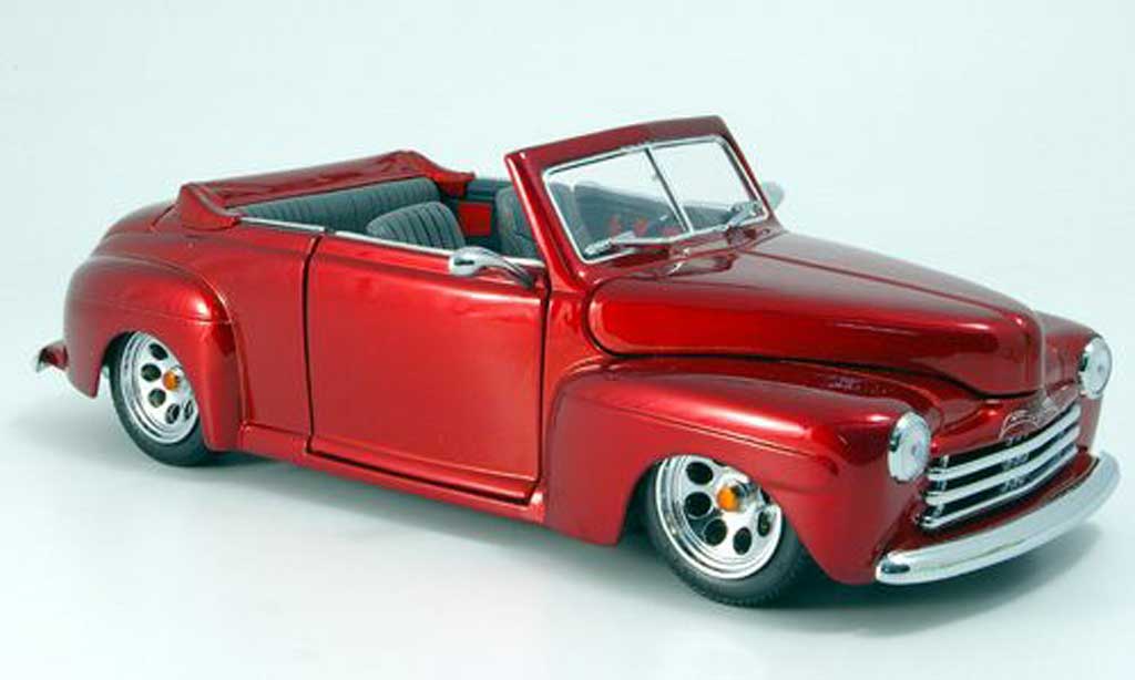 Ford Hot Rod 1/18 Yat Ming cabriolet rood-met. offen 1948 modelauto