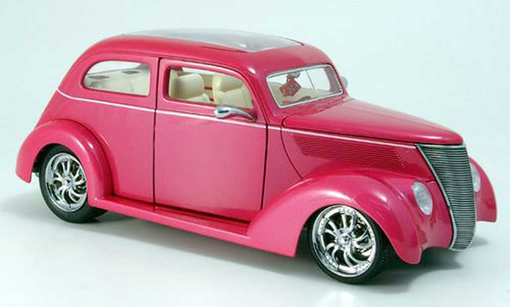 Ford Hot Rod 1/18 Yat Ming sedan roze avec panoramadach 1937 modelauto