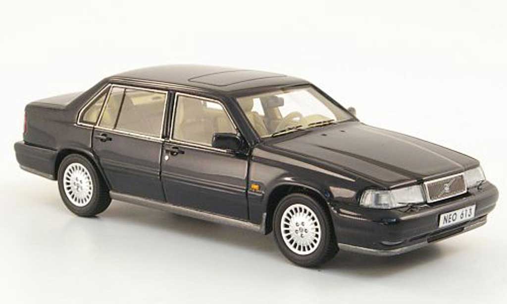 Volvo 960 1/43 Neo zwart 1996 modelauto