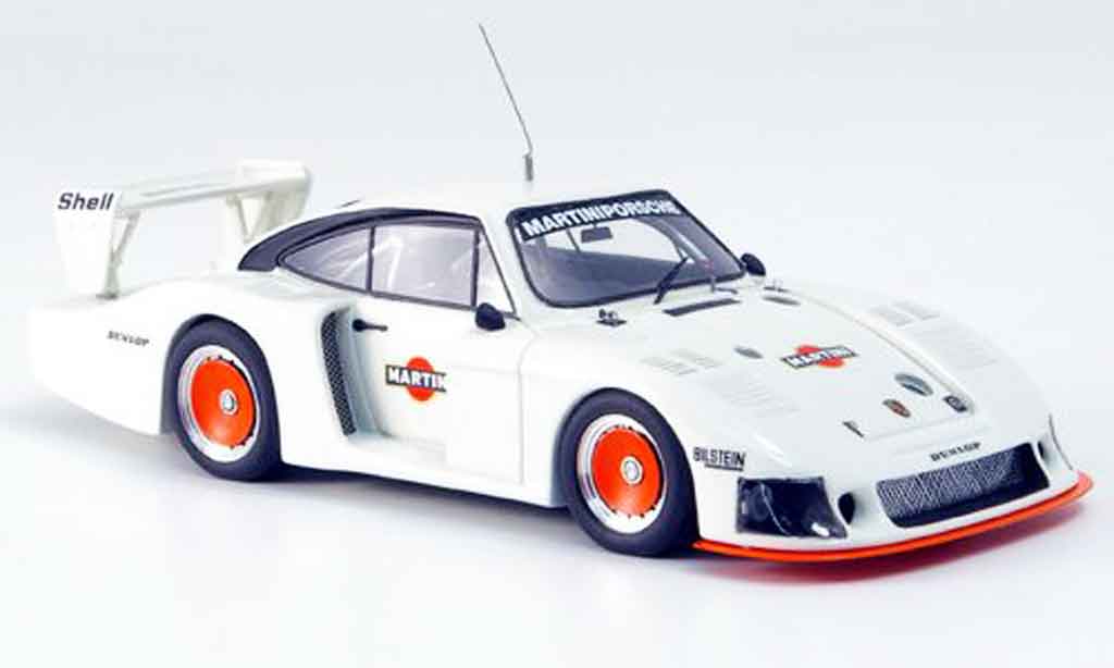 Porsche 935 1978 1/43 Look Smart 1978 Moby Dick Martini Press Version wit modelauto