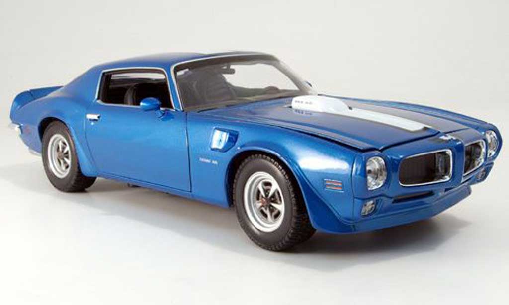 Pontiac Firebird 1972 1/18 Welly 1972 trans am blauw modelauto