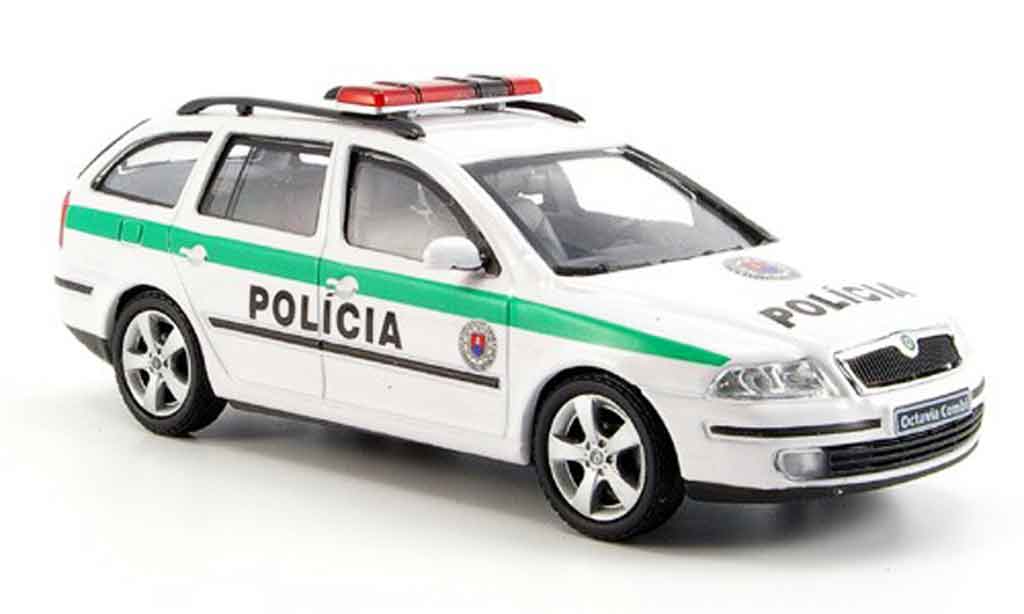 Skoda Octavia 1/43 Abrex combi slowakische politie 2004 modelauto