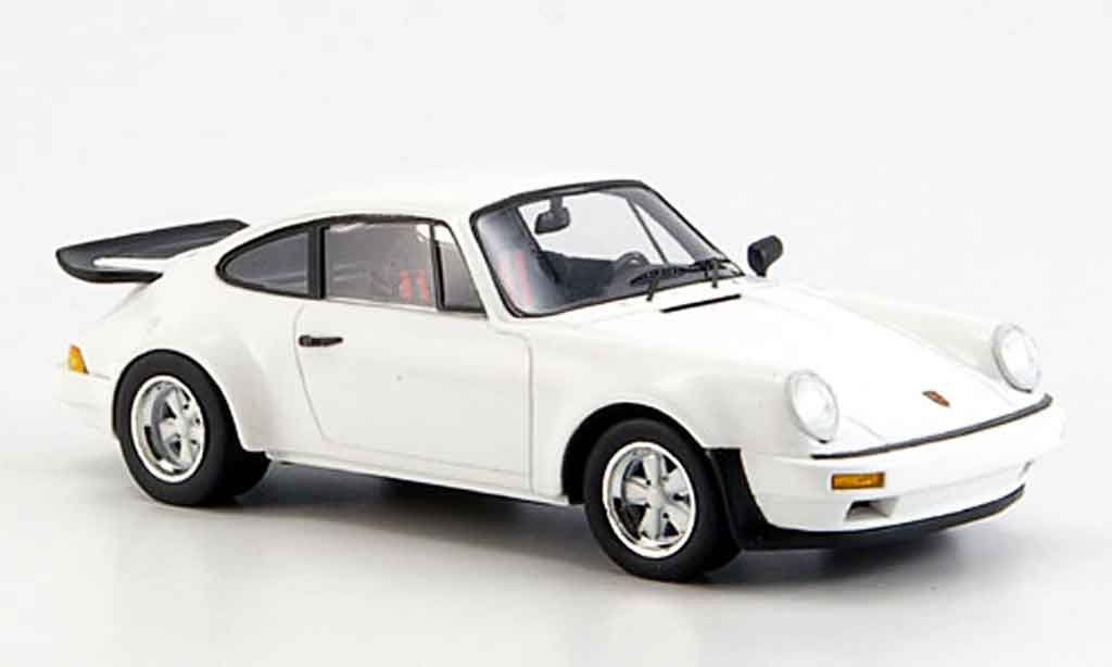Porsche 930 1/43 Spark SC wit 1984 modelauto