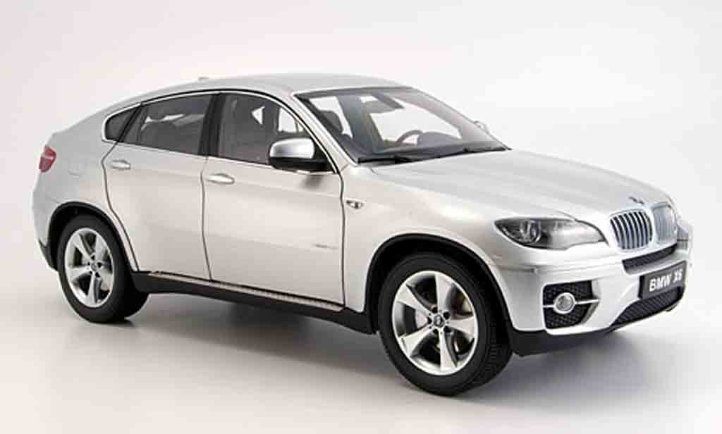 Bmw X6 E71 1/18 Kyosho E71 xdrive50i grijs modelauto
