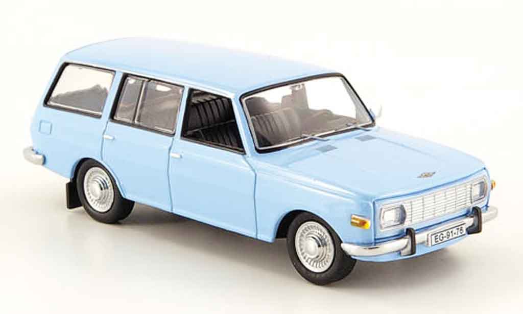 Wartburg 353 1/43 IST Models Stationwagen blauw 1972 modelauto