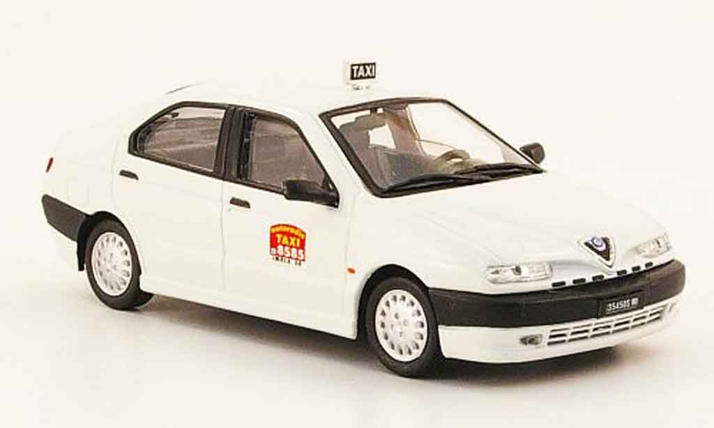 Alfa Romeo 146 1/43 Pego taxi mailand modelauto
