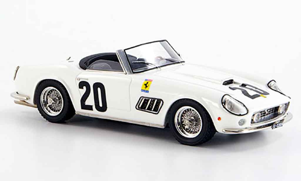 Ferrari 250 Spyder 1/43 Look Smart Spyder californiano.20 wit le mans modelauto