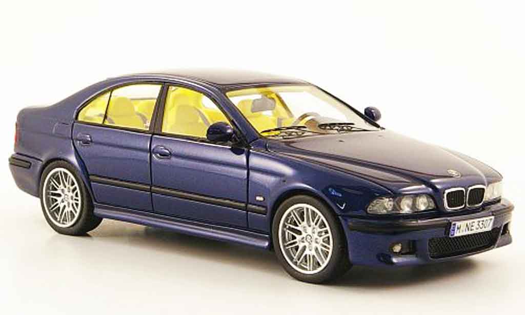 Bmw M5 E39 1/43 Neo E39 blauw 2002 modelauto