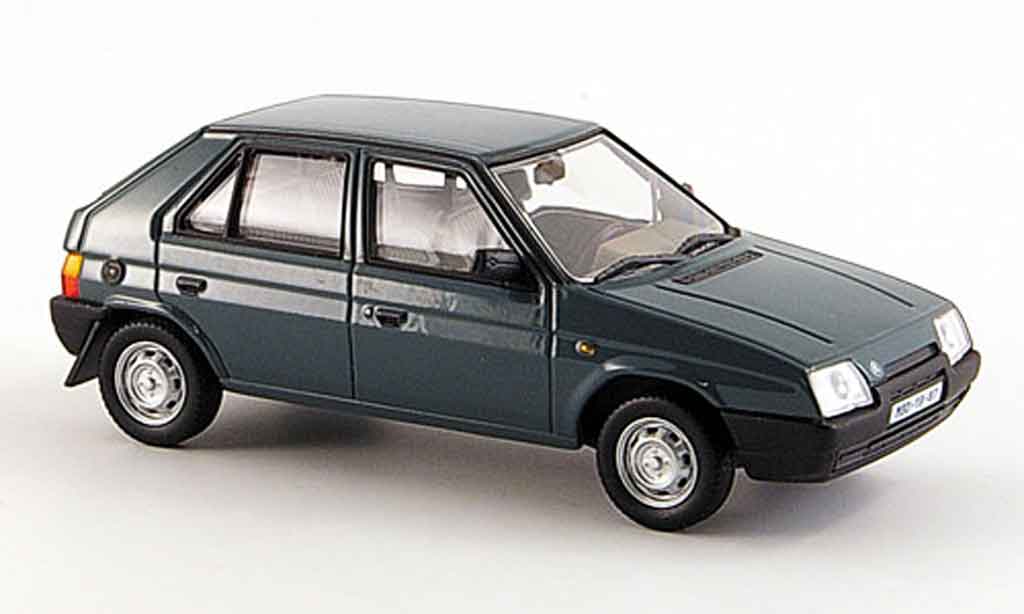 Skoda Favorit 1/43 Abrex 136 l petrol grijs 1987 modelauto