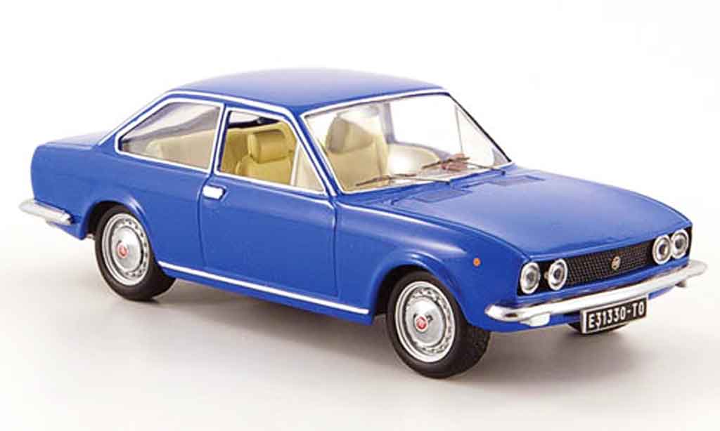 Fiat 124 1/43 IXO Coupe blauw 1971 modelauto