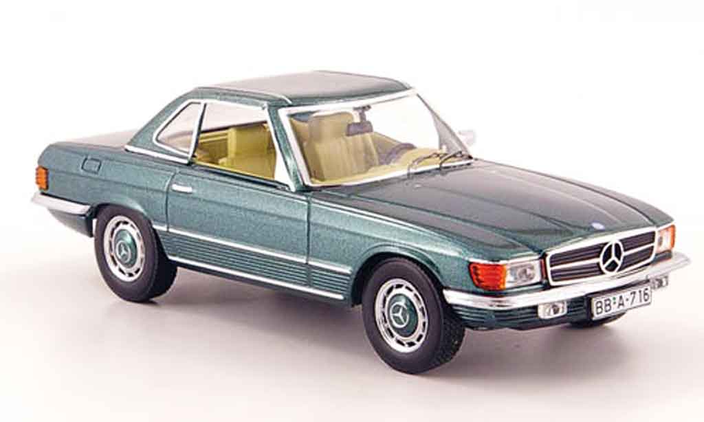Mercedes 350 SL 1/43 IXO SL (R107) Hard Top grun 1972 modelauto