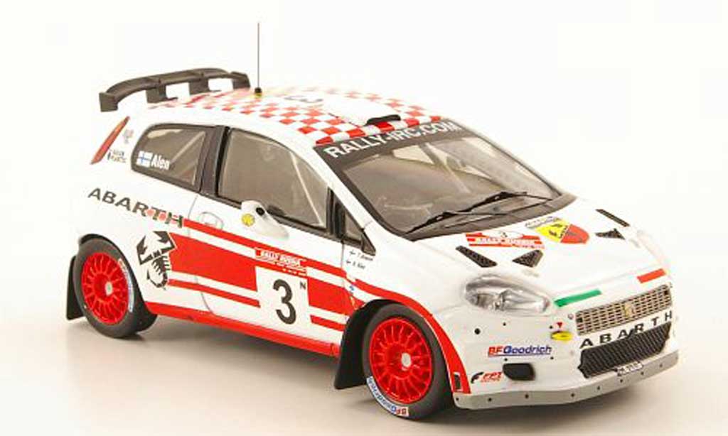 Fiat Punto 1/43 IXO S2000 No.3 Abarth Rally Russland 2007 modelauto