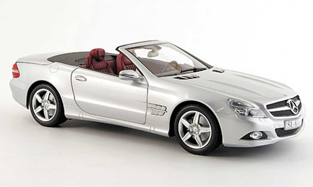 Mercedes Classe SL 1/18 Minichamps (r 230) grijs metallic modelauto
